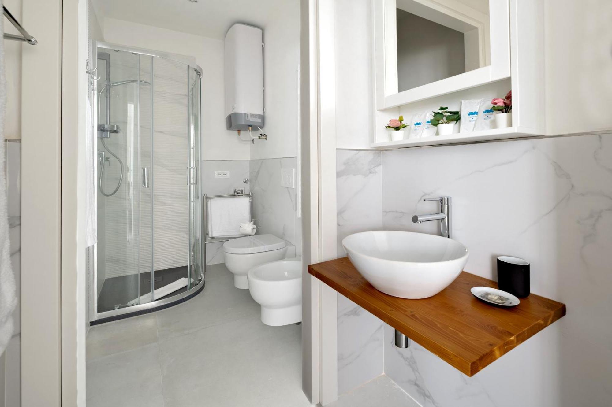 Via Ponte Alle Mosse, 19 - Florence Charming Apartments - A Chic, Newly Renovated Apartment Near Tram Leopolda, A Few Min From Downtown מראה חיצוני תמונה