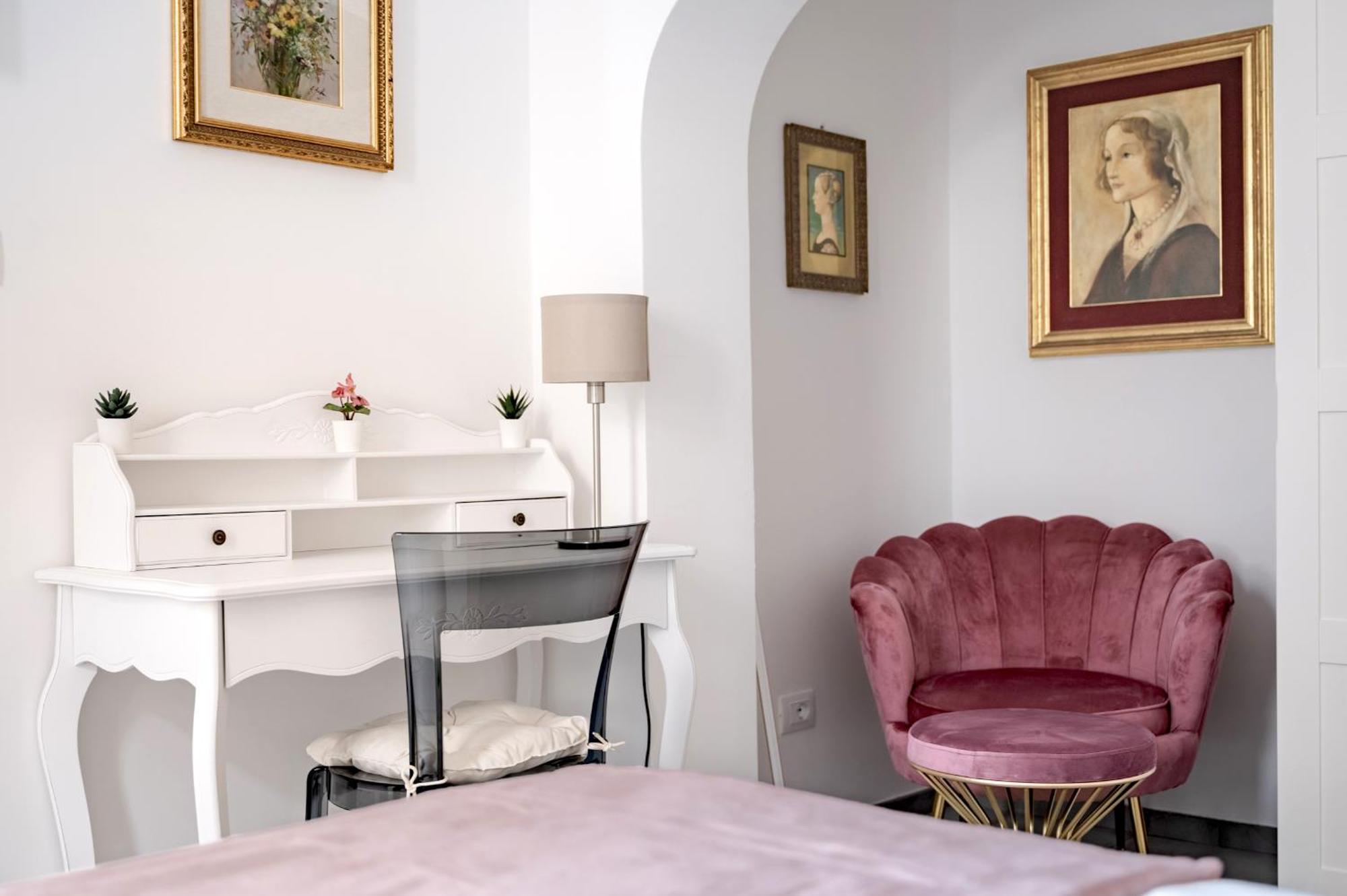 Via Ponte Alle Mosse, 19 - Florence Charming Apartments - A Chic, Newly Renovated Apartment Near Tram Leopolda, A Few Min From Downtown מראה חיצוני תמונה